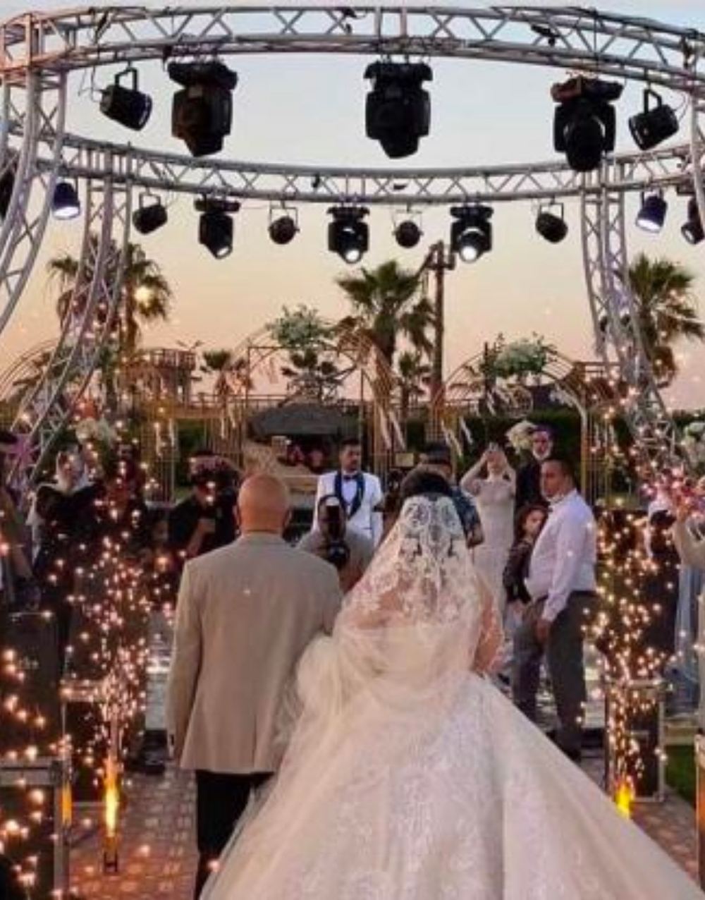 Truss structure for event production